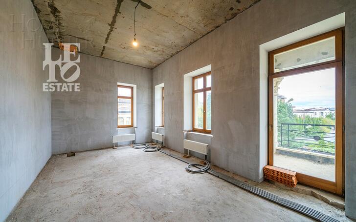 2-этажный коттедж 1 000 м² без отделки