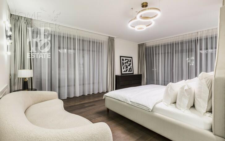 2-этажный коттедж 961 м² с отделкой