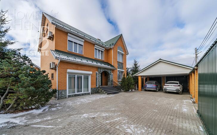 2-этажный коттедж 554 м² с отделкой