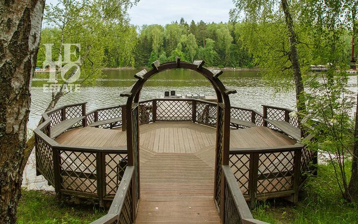 2-этажный коттедж 215.4 м² с отделкой