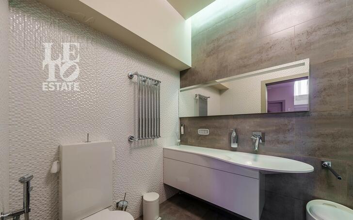 2-этажный коттедж 320 м² с отделкой