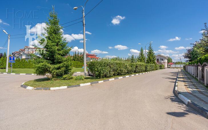 2-этажный таунхаус 330 м² без отделки