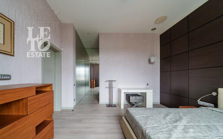 2-этажный коттедж 320 м² с отделкой