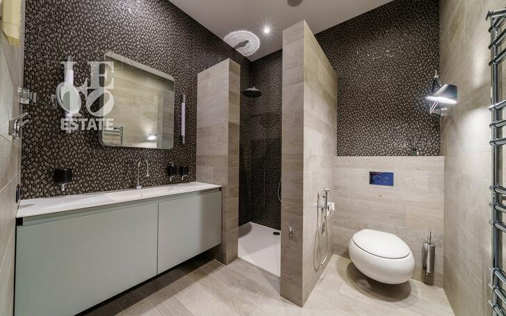 2-этажный коттедж 320 м² с отделкой