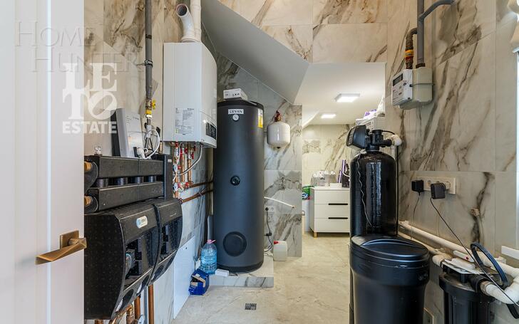 2-этажный коттедж 260 м² с отделкой