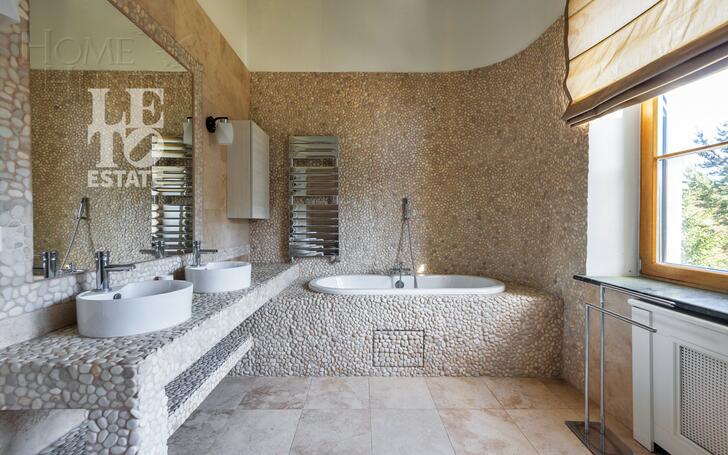 3-этажный коттедж 660 м² с отделкой