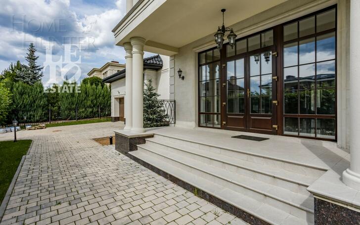 2-этажный коттедж 610 м² с отделкой