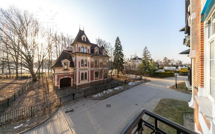4-этажный таунхаус 395 м² без отделки