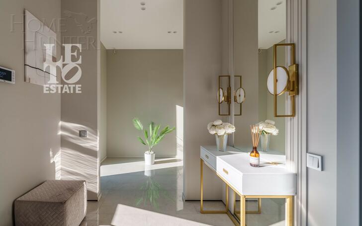 2-этажный коттедж 242.4 м² с отделкой