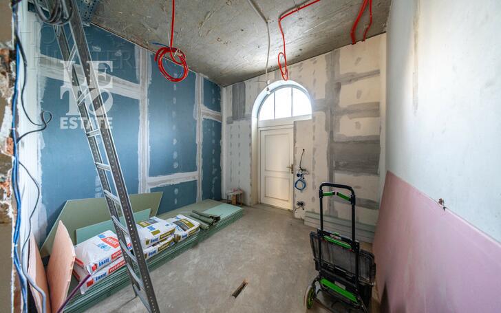 4-этажный таунхаус 395 м² без отделки