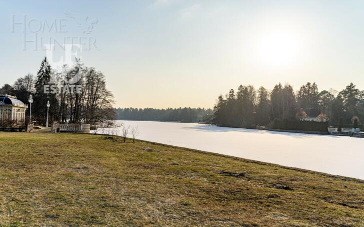 4-этажный таунхаус 395 м² без отделки