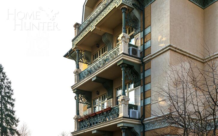 4-этажный таунхаус 395 м² без отделки