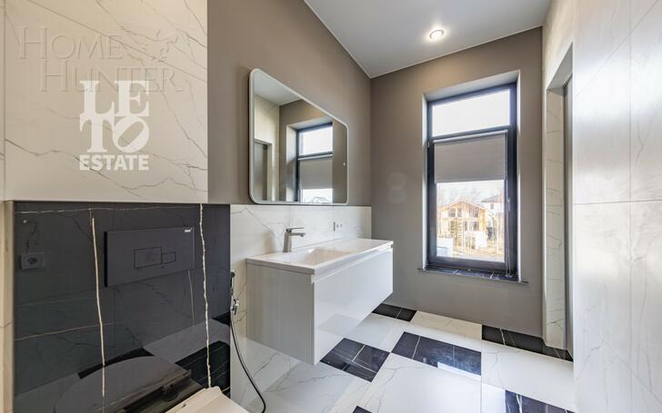 2-этажный коттедж 238.4 м² с отделкой