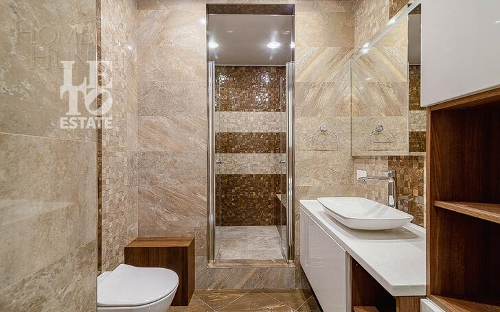 2-этажный коттедж 700 м² с отделкой