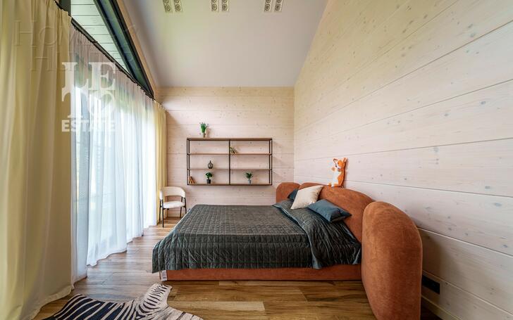 1-этажный коттедж 180 м² с отделкой