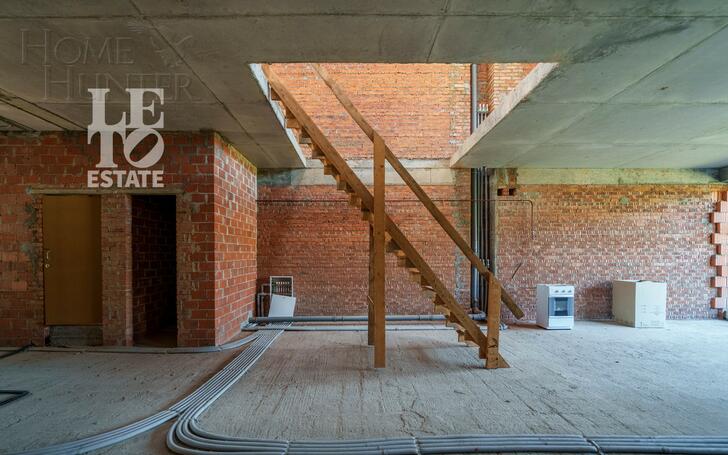 2-этажный таунхаус 270 м² без отделки
