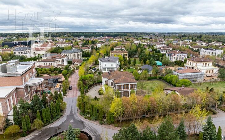 2-этажный коттедж 1 000 м² без отделки