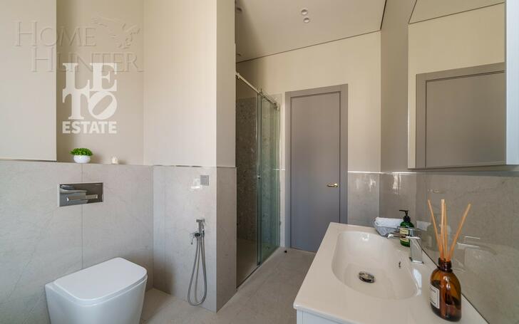 2-этажный коттедж 242.4 м² с отделкой
