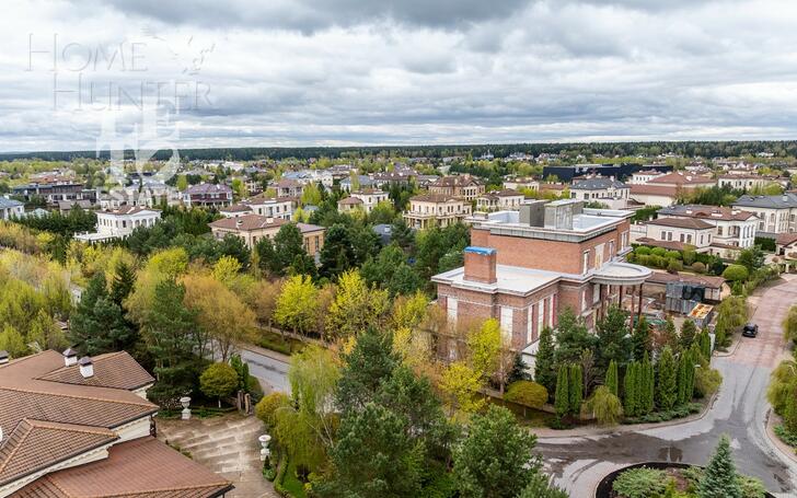 2-этажный коттедж 1 000 м² без отделки