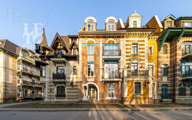 4-этажный таунхаус 395 м² без отделки