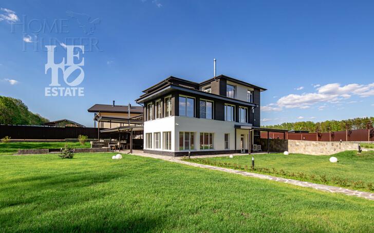 3-этажный коттедж 422 м² с отделкой