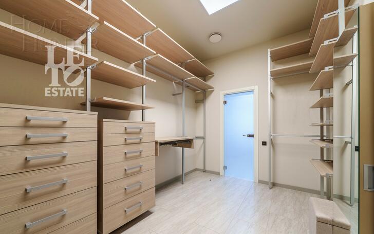 2-этажный коттедж 320 м² с отделкой