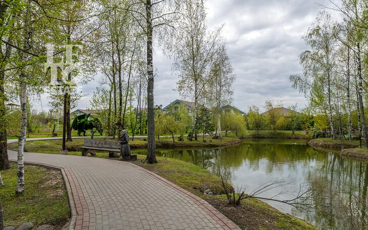 2-этажный коттедж 340 м² с отделкой