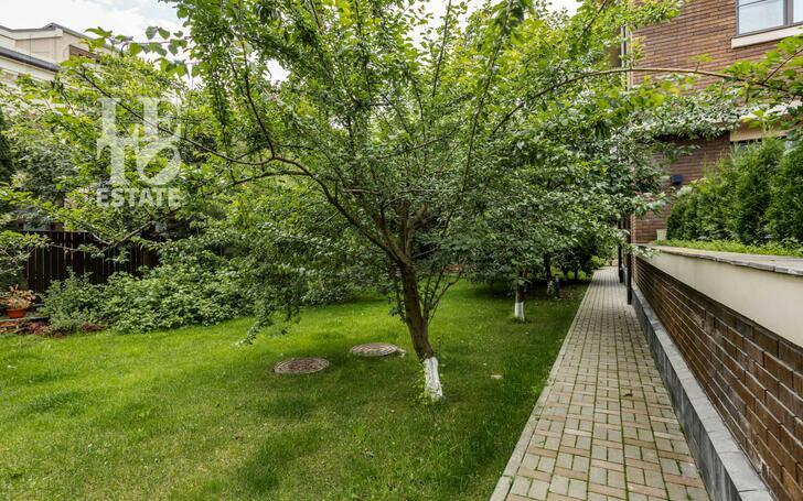 2-этажный коттедж 550 м² с отделкой