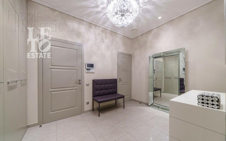 2-этажный коттедж 320 м² с отделкой