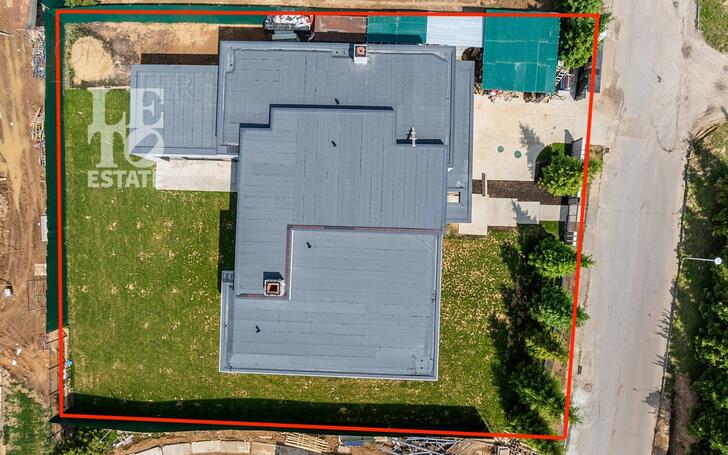 2-этажный коттедж 890 м² без отделки