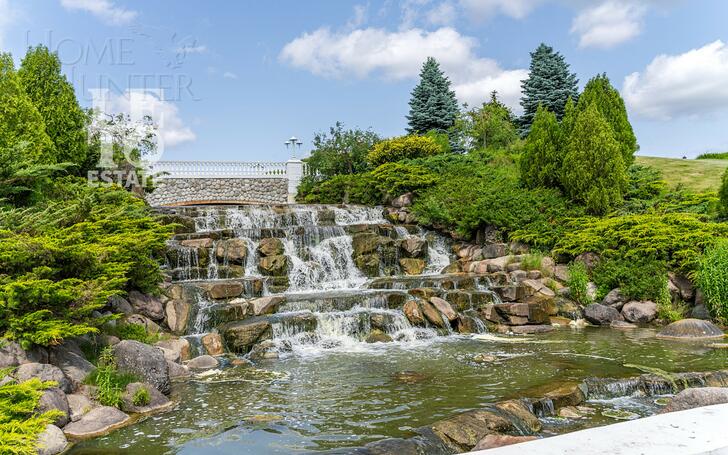2-этажный коттедж 890 м² без отделки