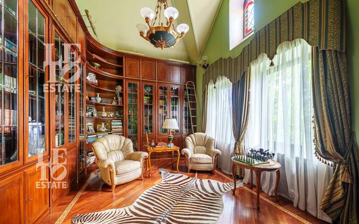 3-этажный коттедж 850 м² с отделкой