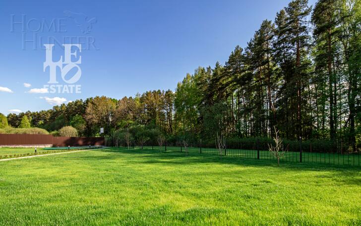 3-этажный коттедж 422 м² с отделкой