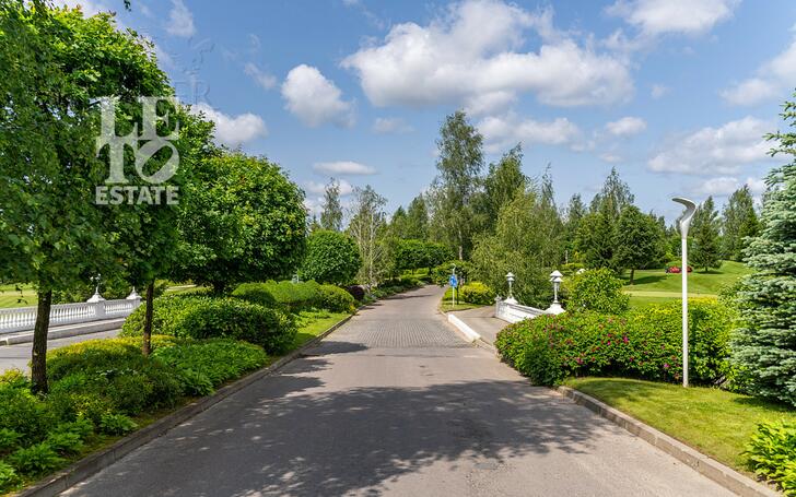 2-этажный коттедж 890 м² без отделки