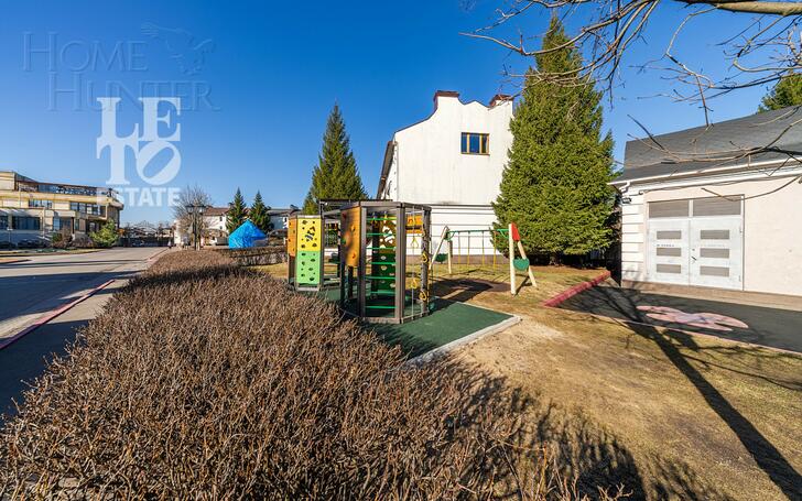 3-этажный коттедж 660 м² с отделкой
