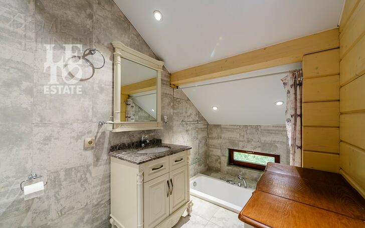 2-этажный коттедж 420 м² с отделкой