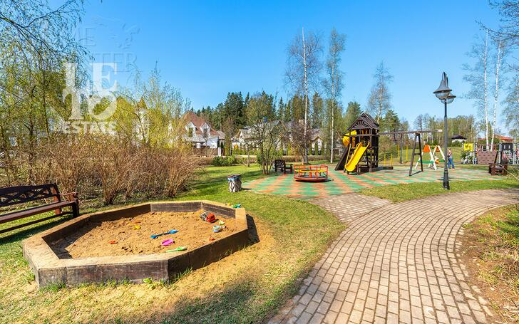 2-этажный коттедж 1 100 м² с отделкой