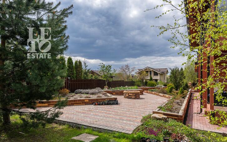 2-этажный коттедж 340 м² с отделкой