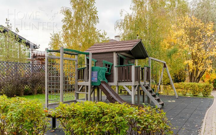 2-этажный коттедж 242.4 м² с отделкой