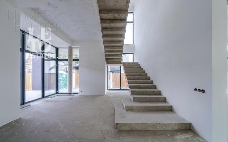 2-этажный коттедж 340 м² с отделкой