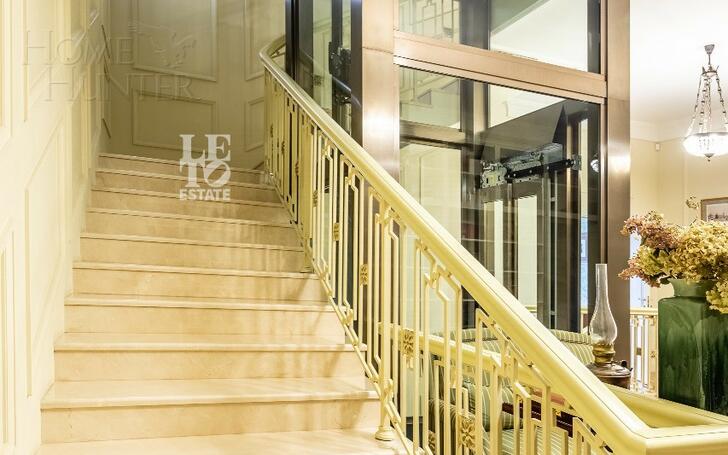 3-этажный коттедж 750 м² с отделкой