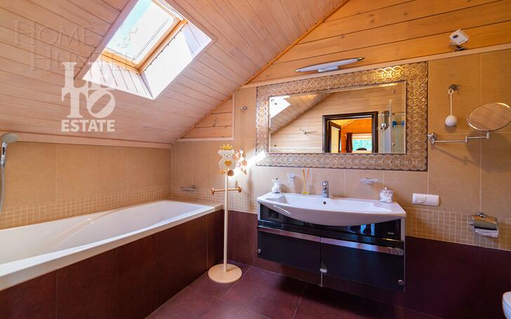 2-этажный коттедж 350 м² с отделкой