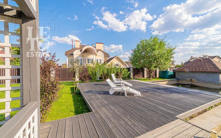 2-этажный коттедж 1 150 м² с отделкой