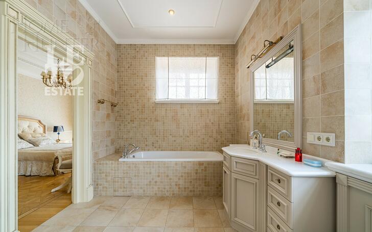 2-этажный коттедж 1 500 м² с отделкой