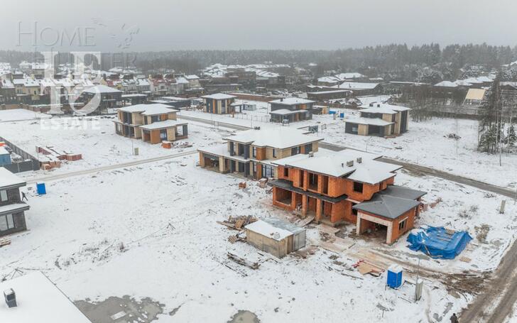 2-этажный коттедж 305 м² без отделки