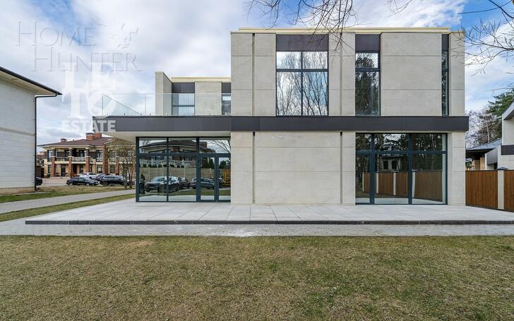 2-этажный коттедж 340 м² с отделкой