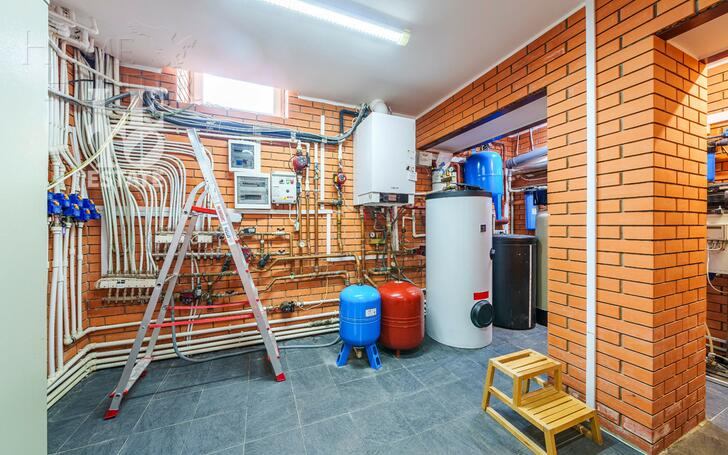 3-этажный коттедж 500 м² с отделкой
