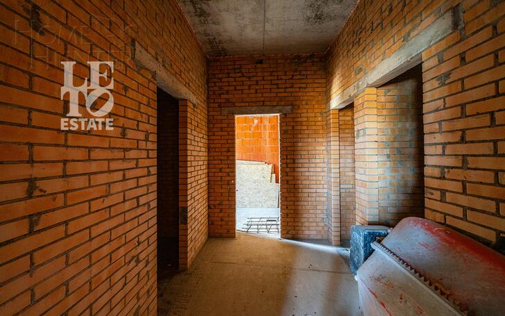 2-этажный коттедж 480 м² без отделки