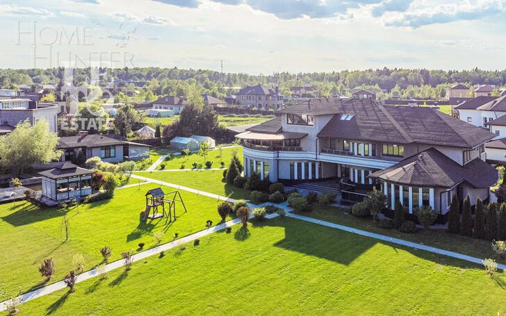2-этажный коттедж 1 150 м² с отделкой