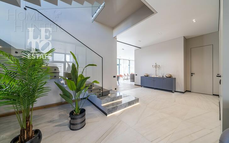 2-этажный коттедж 340 м² с отделкой